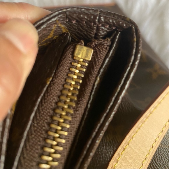 Louis Vuitton Monogram Cabas Messo - Picture 13 of 16